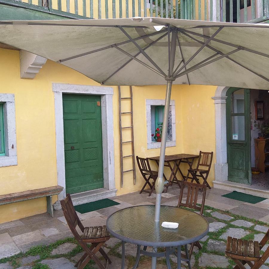 Villa Casa - Hisa Klarceva à Ceroglie Extérieur photo
